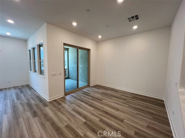 Building Photo - 435 Mullberry Pl