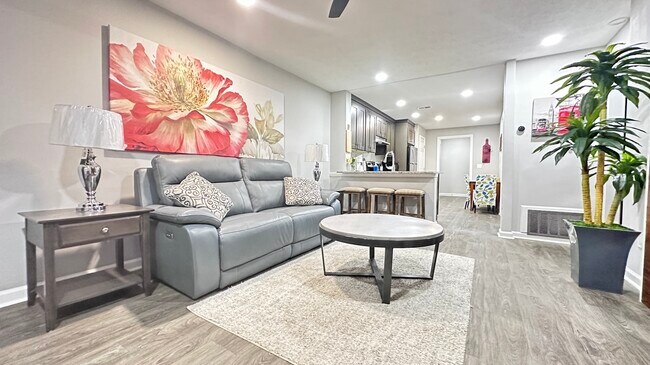 Building Photo - 6478 Voyles Dr