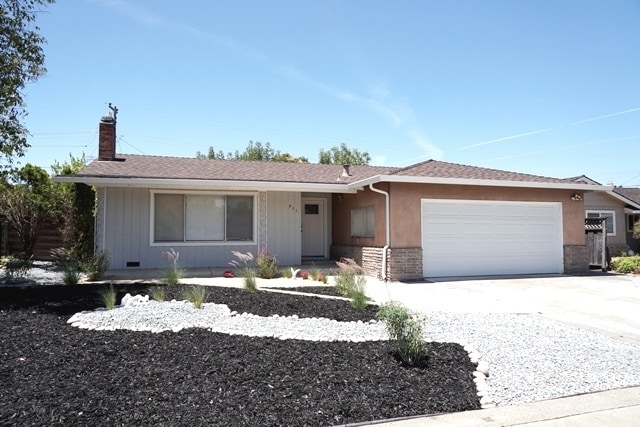 Building Photo - 831 Springwood Dr