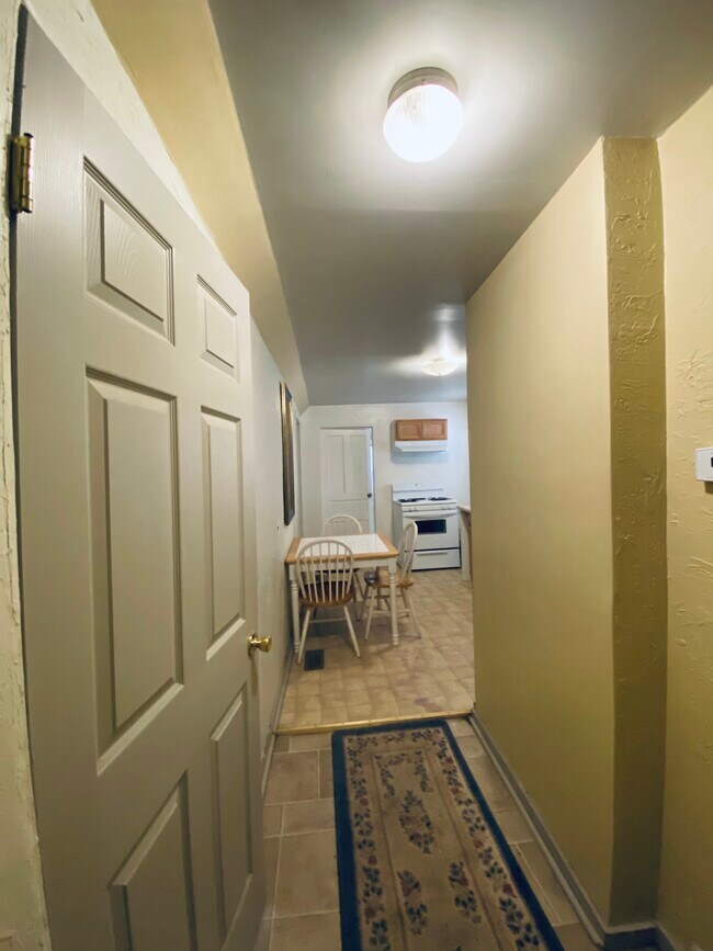 Building Photo - 1701 Brownsville Rd