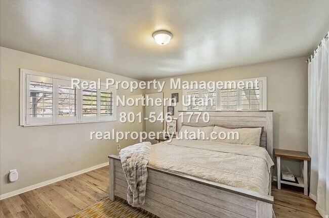 Building Photo - 6075 S 2125 W