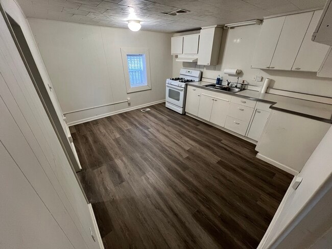 Building Photo - 1641 Jericho Rd