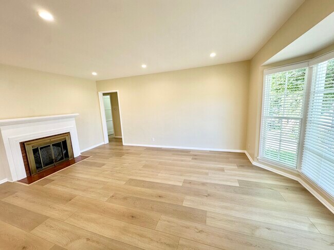 Building Photo - 2544 N Keystone St