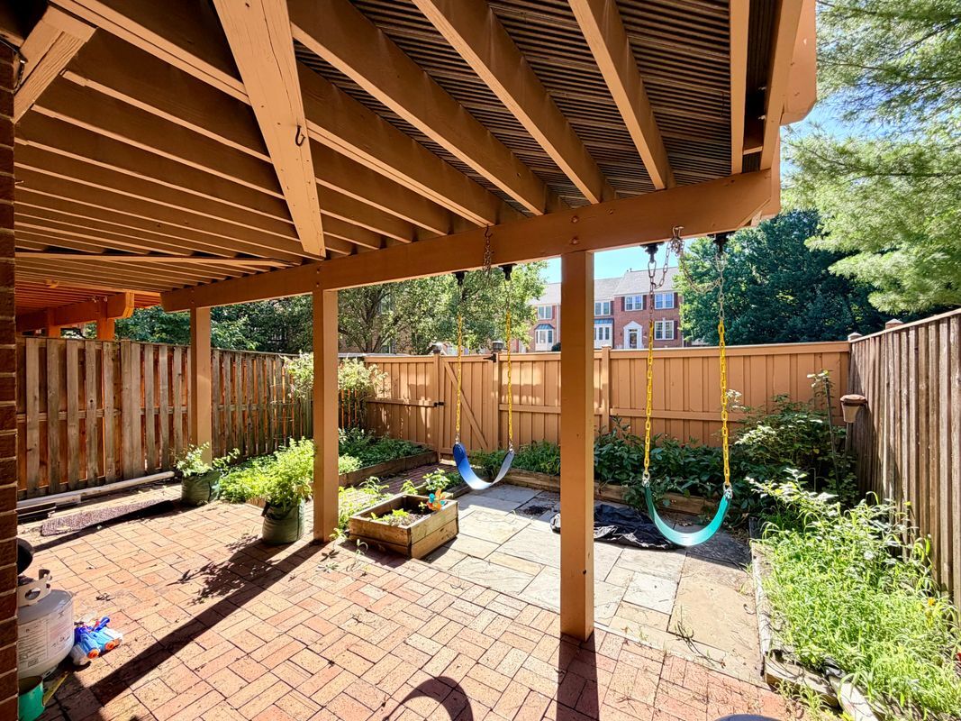 Building Photo - 4722 Minor Cir