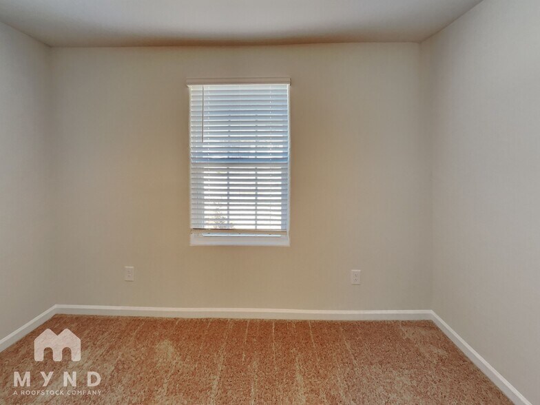 Building Photo - 380 Taverners Ln