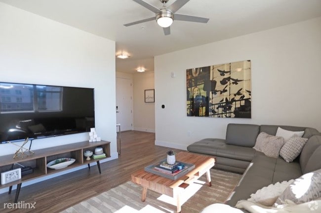 Building Photo - 1281 S Ulster St