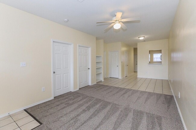 Building Photo - 9257 Somerset Rd