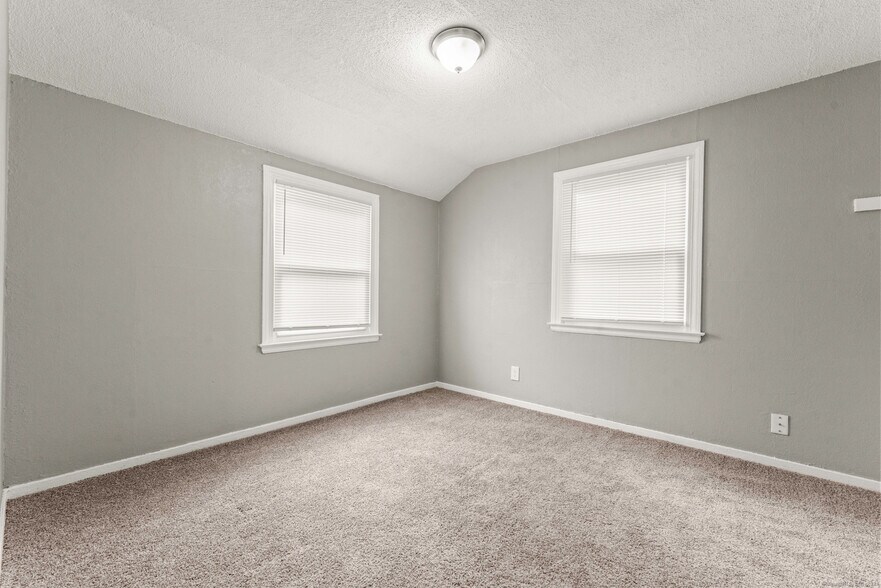 Bedroom - 103 Cannon Rd