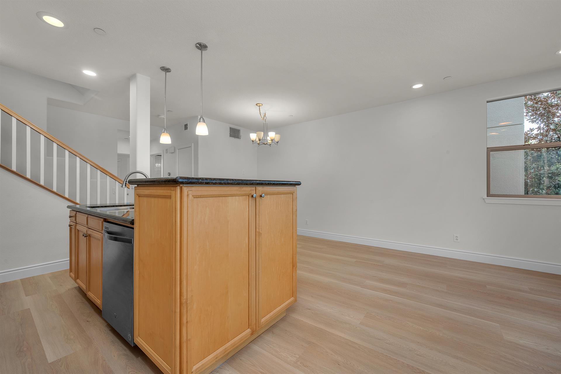 Building Photo - 5410 W 149th Pl