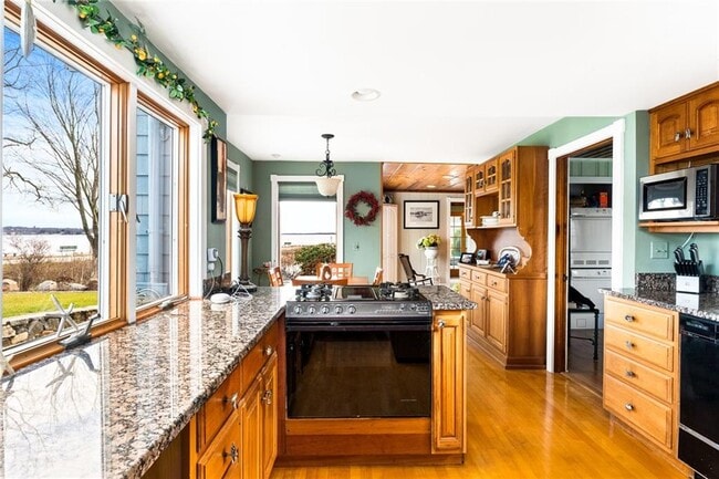 Building Photo - 163 Beachwood Dr