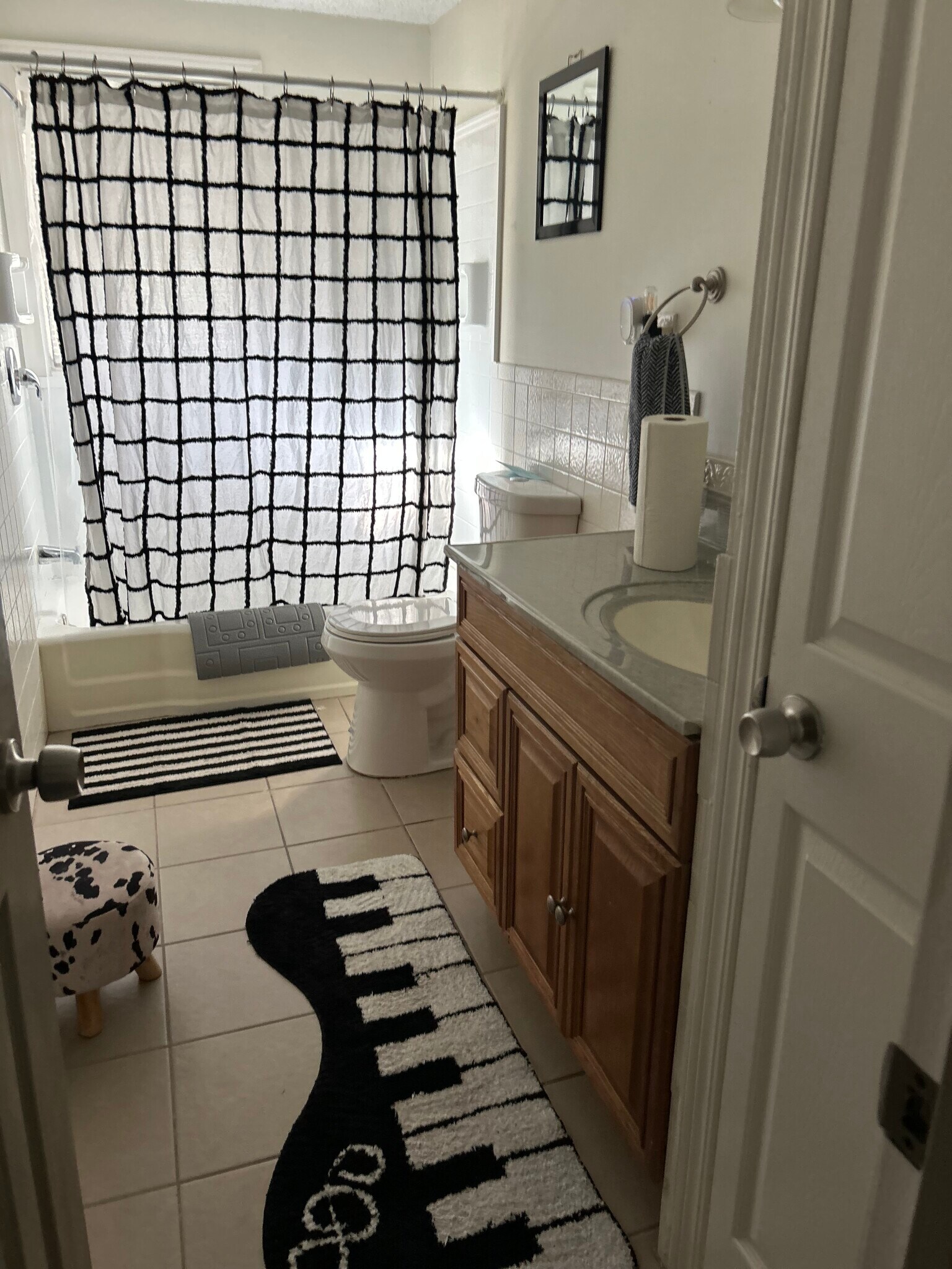 Building Photo - 1205 N Parker St