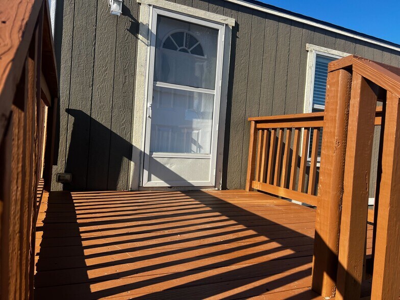 Building Photo - 709 N Collins Fwy