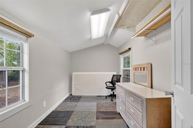 Building Photo - 7932 Plathe Rd
