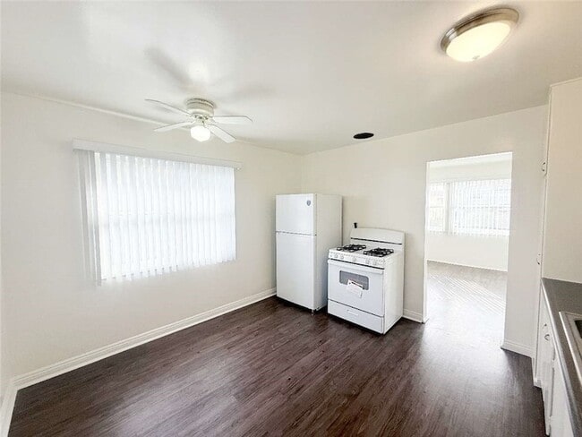 Building Photo - 24638 Eshelman Ave