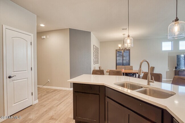 Building Photo - 13772 Newton Ct