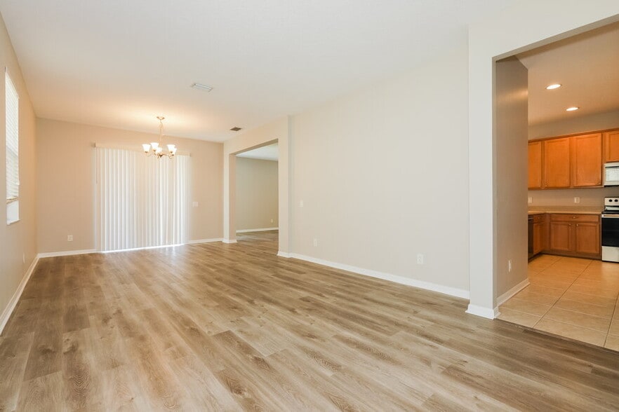 Building Photo - 15516 Long Cypress Dr