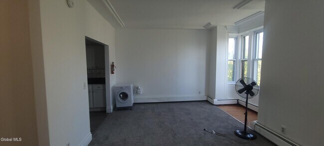 Building Photo - 9 St Joseph's Terrace