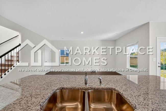Building Photo - 305 Eclipse Ln