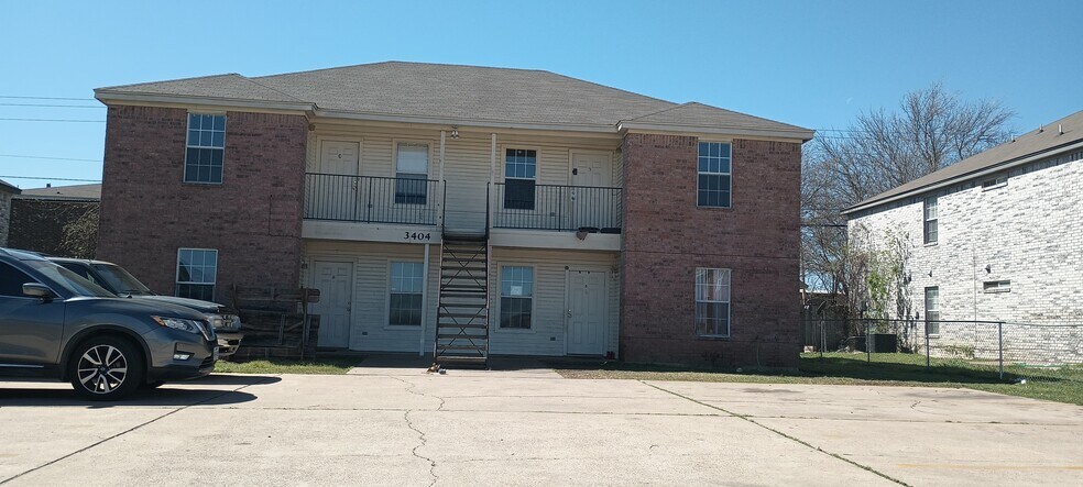 Building Photo - 3404 Cantabrian Dr