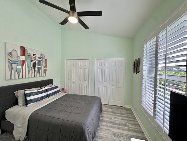 Building Photo - 236 SW 47th St