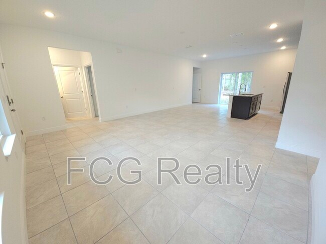 Building Photo - 10616 N Didiscus Dr