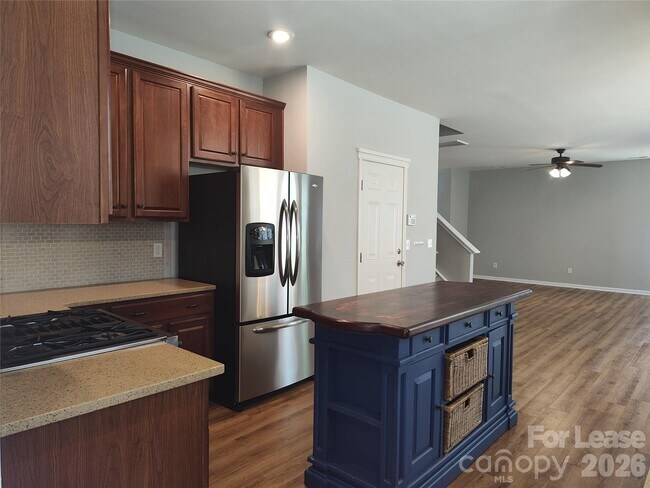 Building Photo - 16121 Long Talon Way