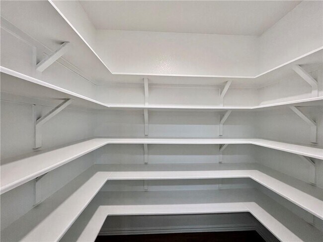 Building Photo - 126 Canley Lp