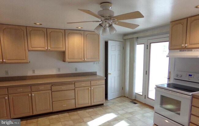 Building Photo - 2607 Bradwell Ct
