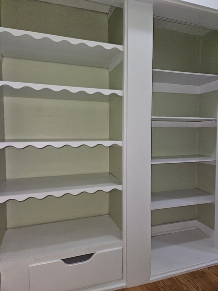 Building Photo - 1039 Clay Ave