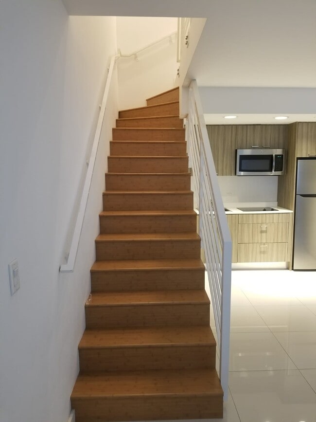 Building Photo - 1419 West Ave