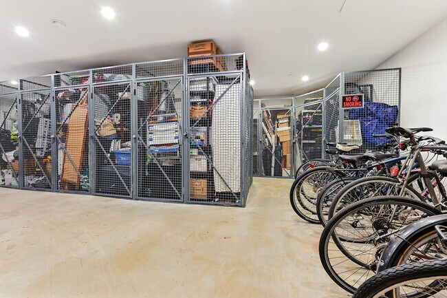 Building Photo - Beautiful 1 Bedroom in Prime Brooklyn with...