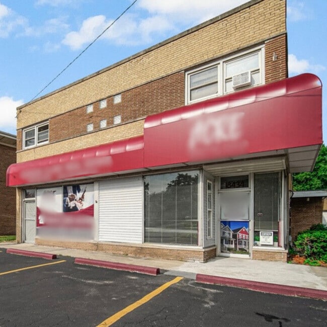 Primary Photo - 18434 Torrence Ave