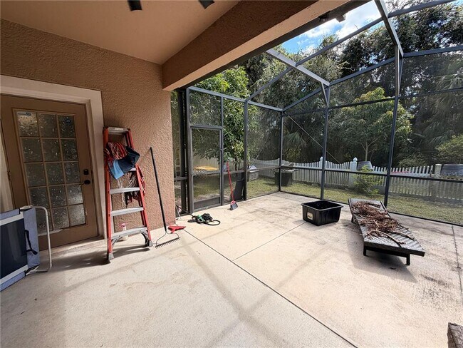 Building Photo - 2298 Viehman Tr