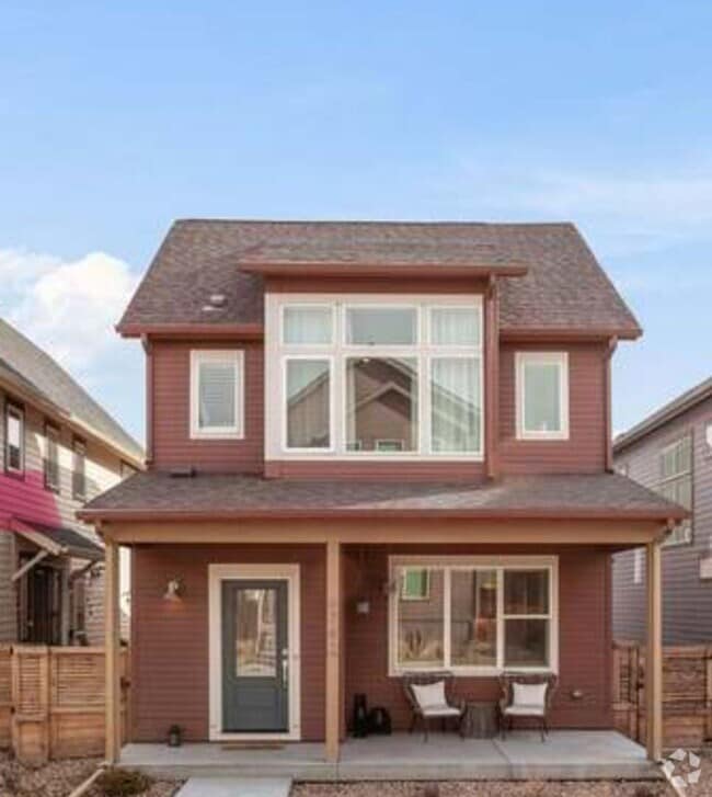 Building Photo - Beautiful 4 bedroom 3.5 bathroom home