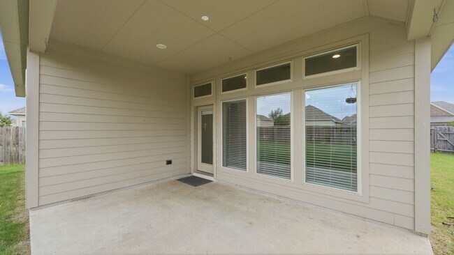 Building Photo - 2973 Coral Way