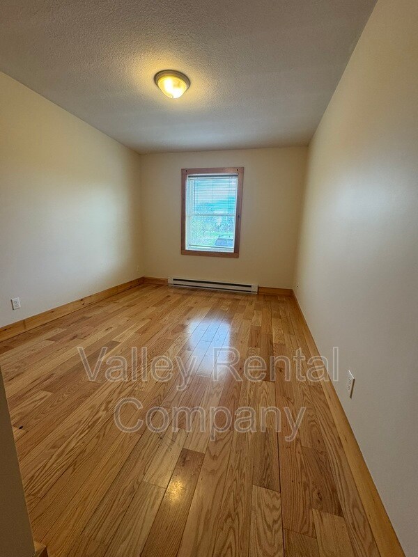 Building Photo - 46 Old Amherst Rd