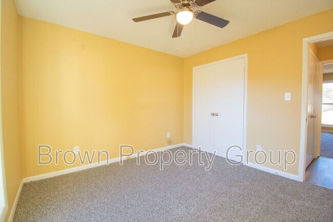 Building Photo - 3196 Petunia Ave