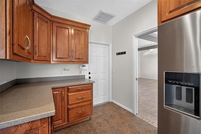 Building Photo - 1850 Sandy Knoll Cir N