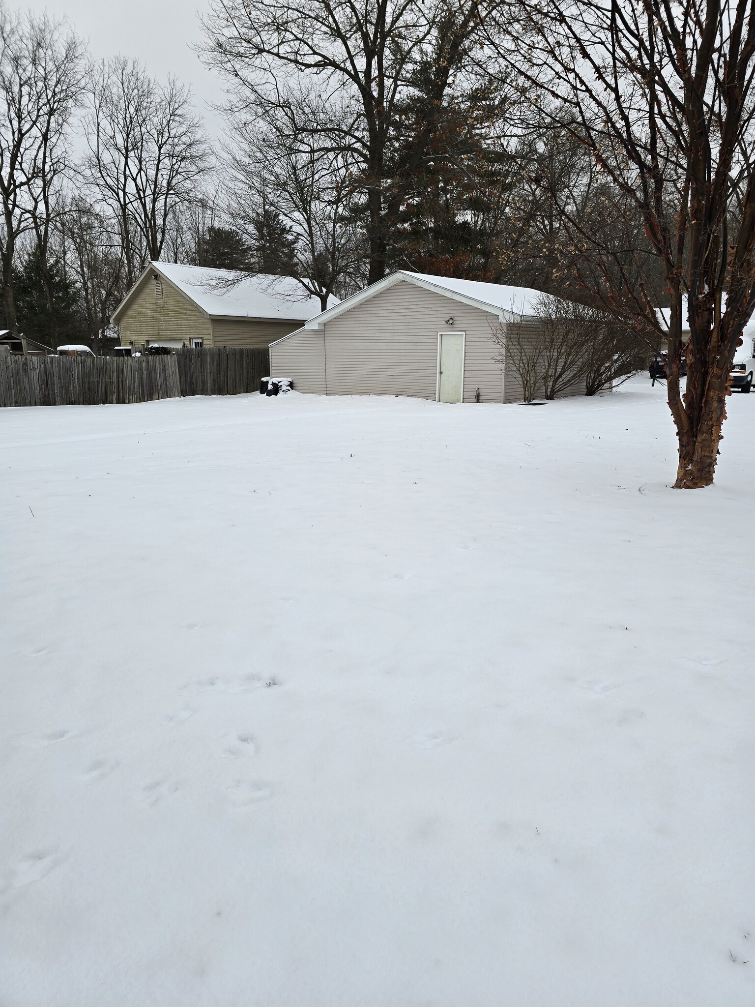 garage - 4435 Clifford Rd