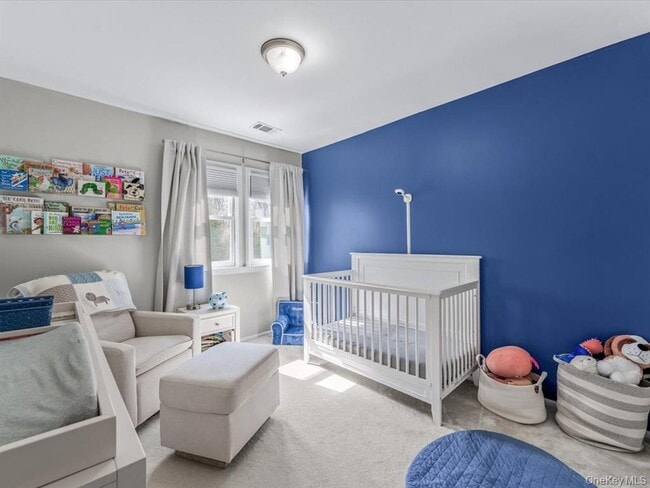 Building Photo - 54 Hidden Ridge Dr