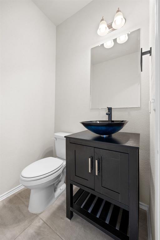 Building Photo - 10402 Abana Way