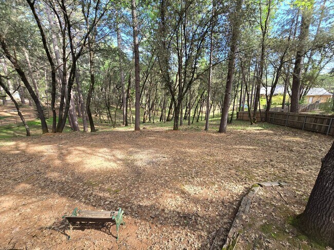 Building Photo - Spacious 4-Bedroom Home on Desirable Hillcrest Blvd in Colfax