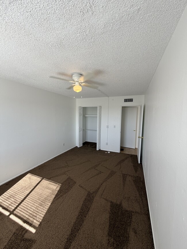 Building Photo - 10595 W Arica Rd