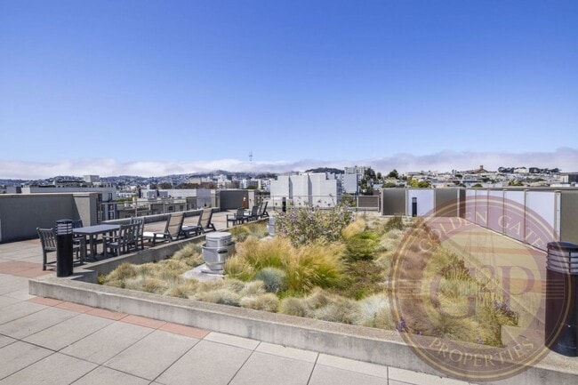 Building Photo - Hayes Valley - 2 BR, 2 BA Condo 947 Sq. Ft...