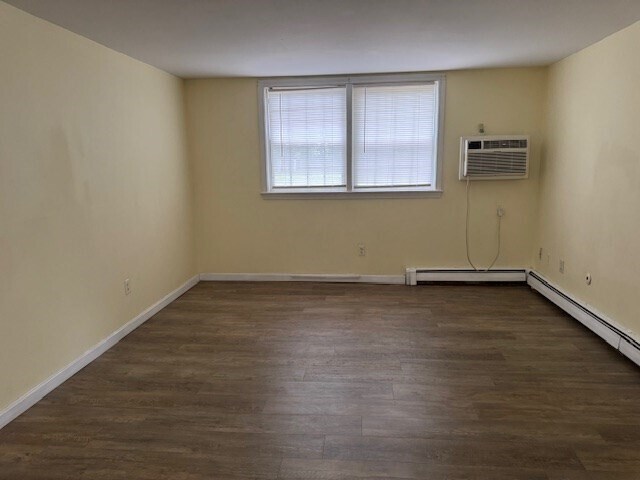 Building Photo - 82 Boylston Ln