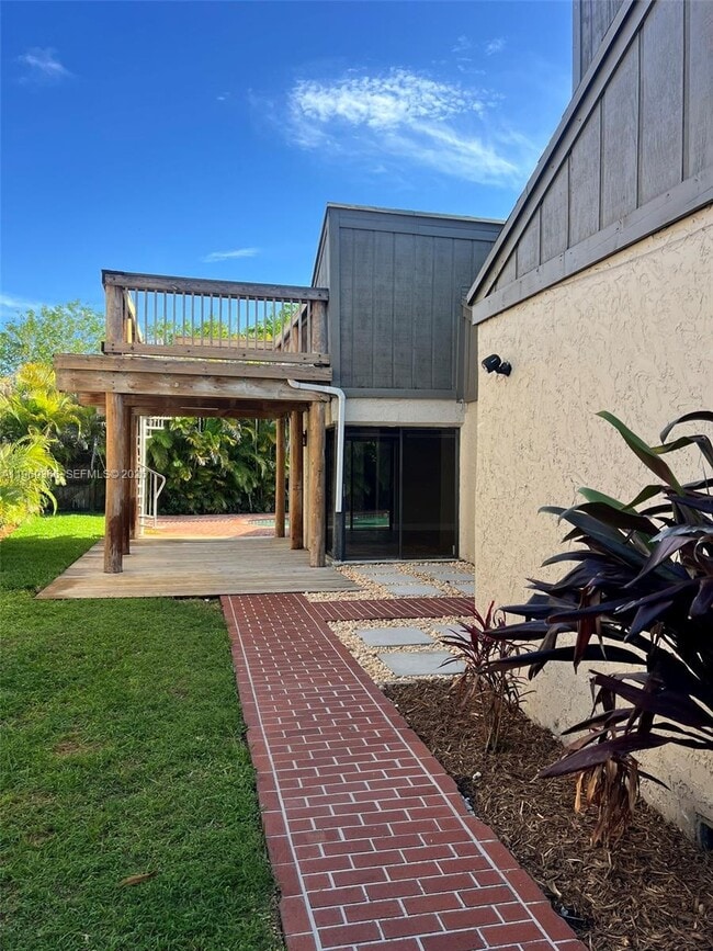 Building Photo - 7512 SW 95th Pl