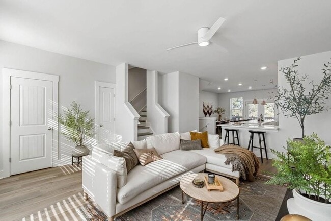 Building Photo - 1575 Cedars Rd SE