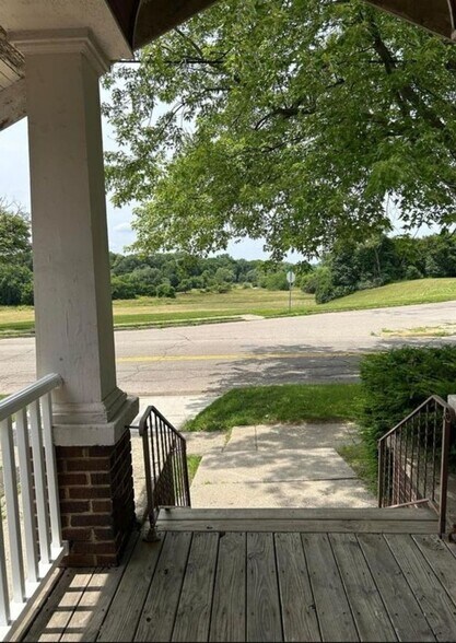 Building Photo - 1605 Kearsley Park Blvd