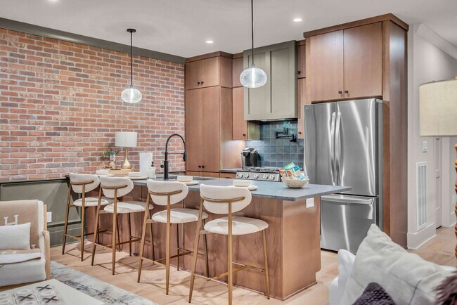 Building Photo - 1701 Portland Ave