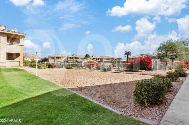 Building Photo - 16013 S Desert Foothills Pkwy